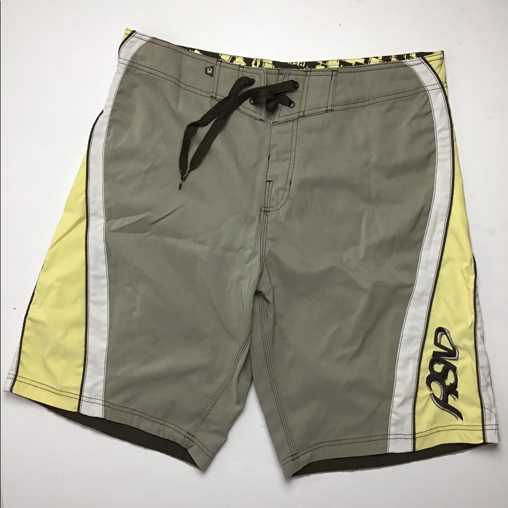 Volcom Board Shorts Mens Size 36 Long (*6)^